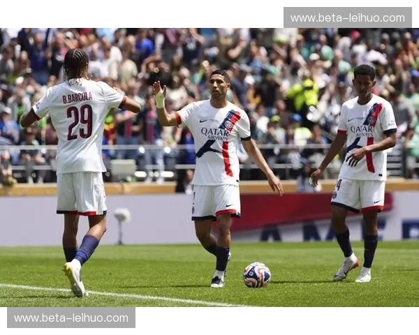 巴黎69.4%控球率22.6次射门，控场与进攻输出形成正循环